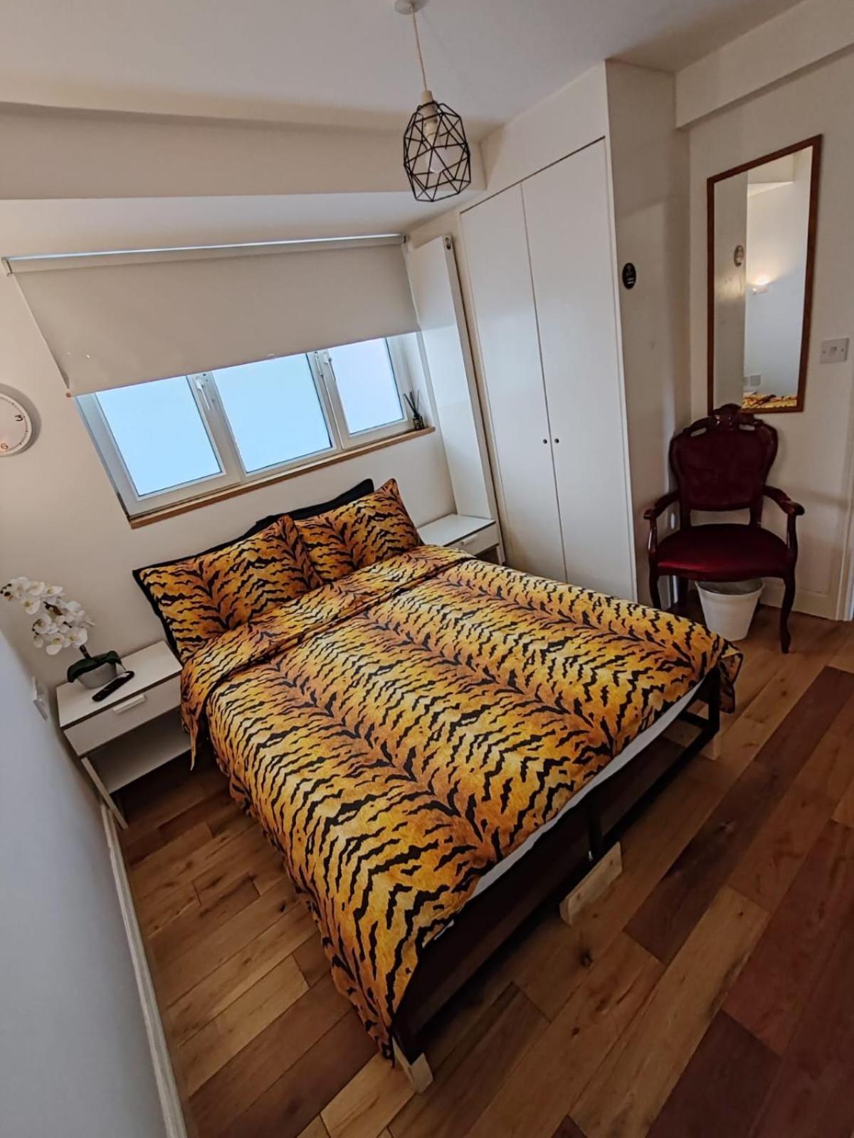 Lgbtq-Double Room London Bagian luar foto